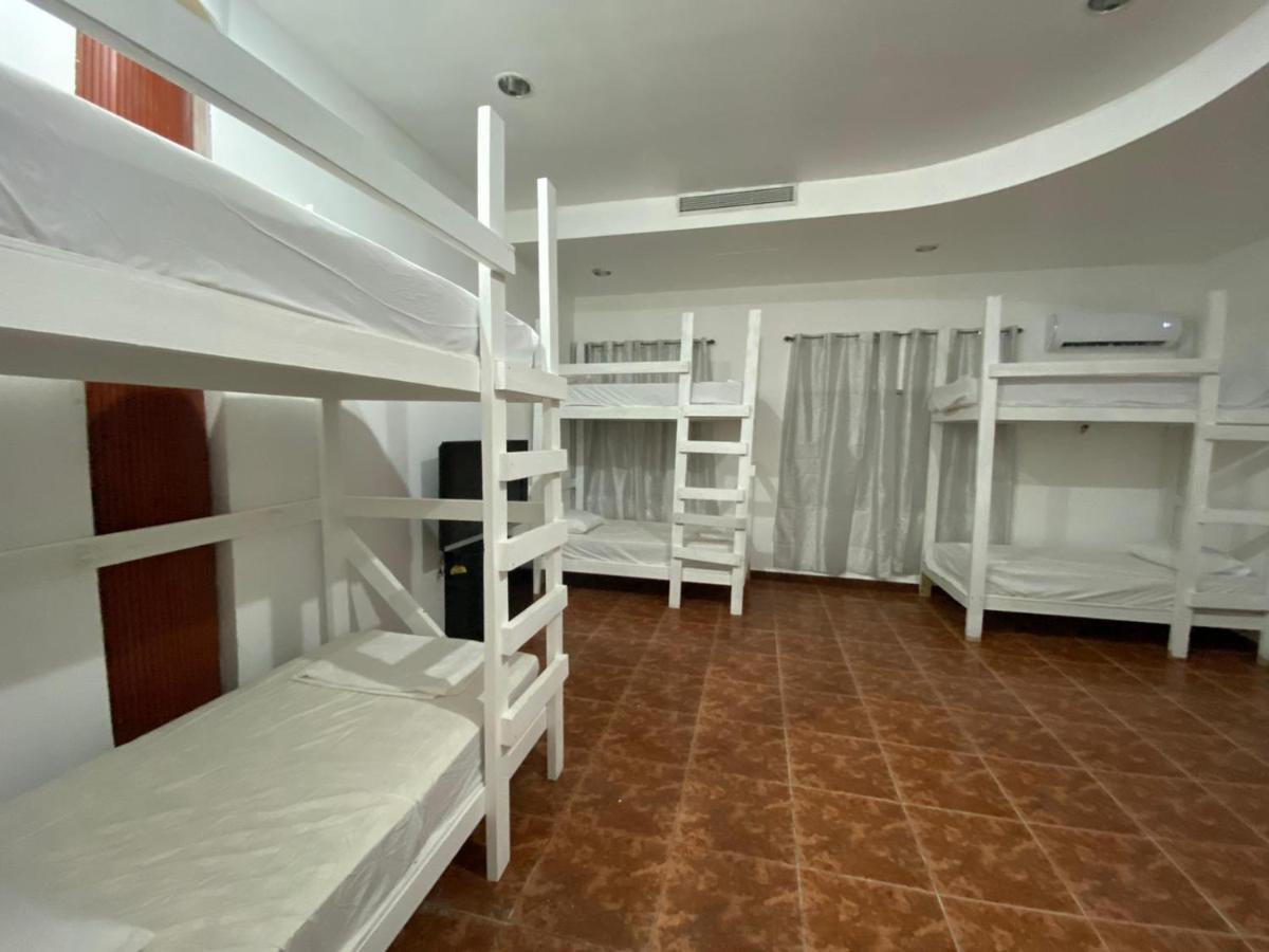 Beach Dorms San Juan Exterior foto