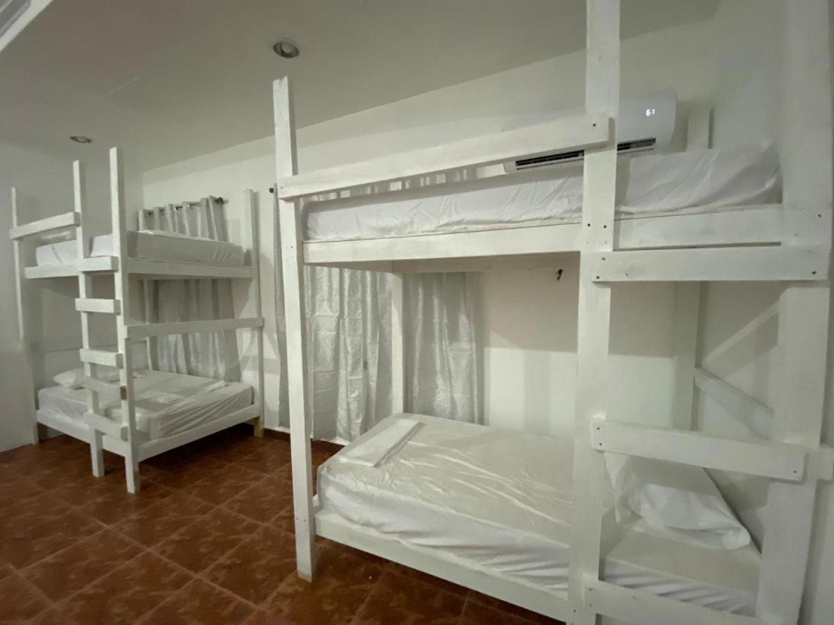 Beach Dorms San Juan Exterior foto